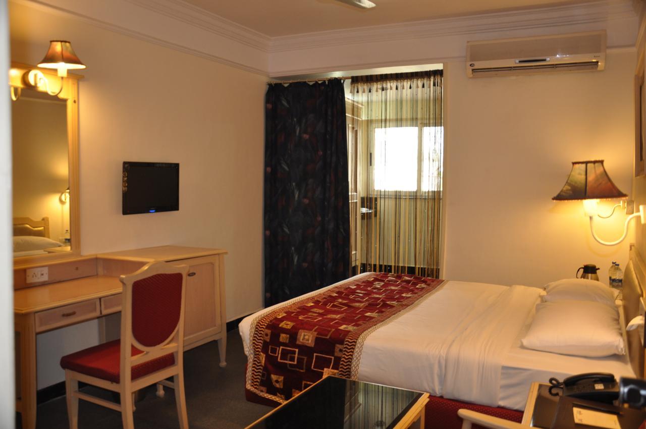 Hotel Sovereign Daman Ngoại thất bức ảnh